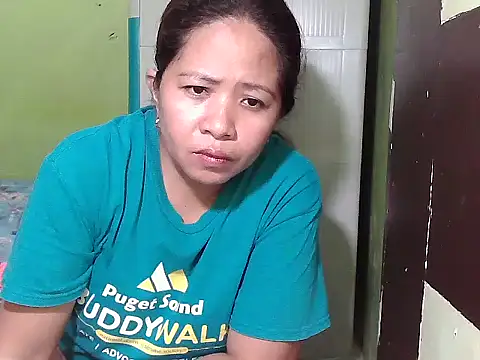 Snapshot of sweetlady_pinay chatting on October 3, 1:13 am sweetlady pinay online show from October 3, 1:13 am