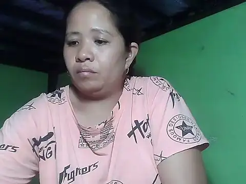 Snapshot of sweetlady_pinay chatting on April 18, 12:58 am sweetlady pinay online show from April 18, 12:58 am