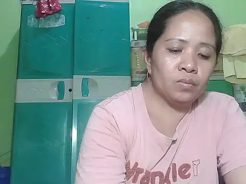 Snapshot of sweetlady_pinay chatting on July 7, 1:48 pm sweetlady pinay online show from July 7, 1:48 pm