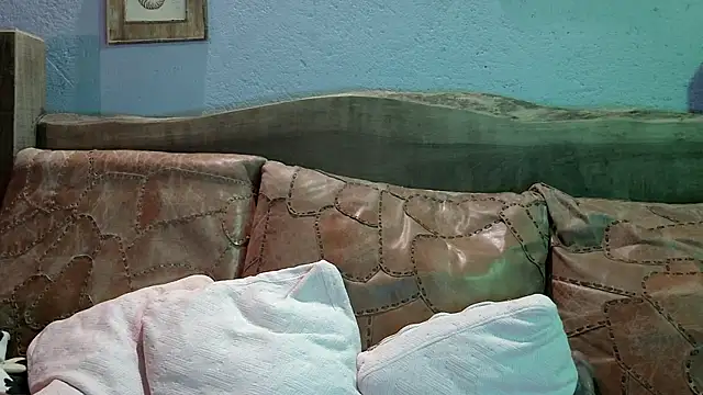 Lilmuh  online show from January 17, 2:18 am