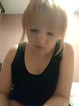 Snapshot of stefanyharper16 chatting on March 20, 4:31 pm stefanyharper16 online show from March 20, 4:31 pm