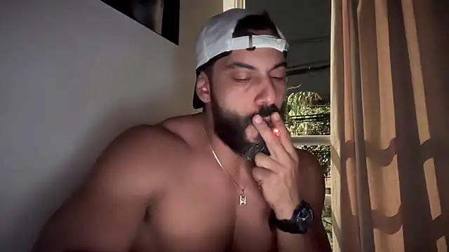 romeolovedark online show from January 14, 6:30 am