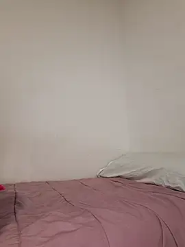 laura dirtyhot online show from December 17, 8:01 am