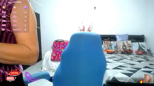 Snapshot of Xiimen chatting on February 13, 10:28 pm Xiimen online show from February 13, 10:28 pm