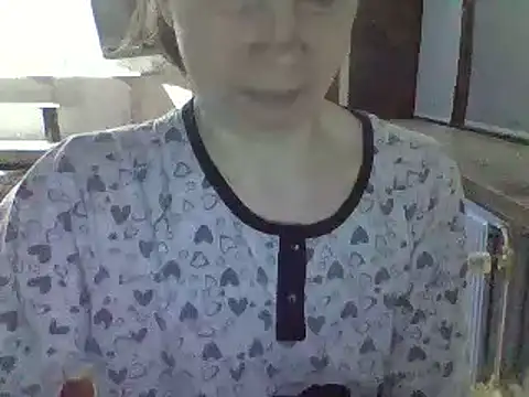 Snapshot of Moi_Lina chatting on December 8, 6:28 pm Moi Lina online show from December 8, 6:28 pm