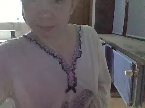 Snapshot of Moi_Lina chatting on January 14, 8:04 pm Moi Lina online show from January 14, 8:04 pm