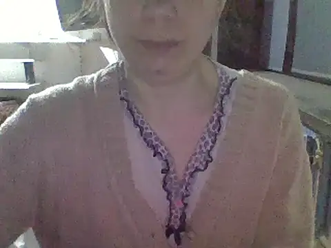 Snapshot of Moi_Lina chatting on January 27, 9:44 pm Moi Lina online show from January 27, 9:44 pm