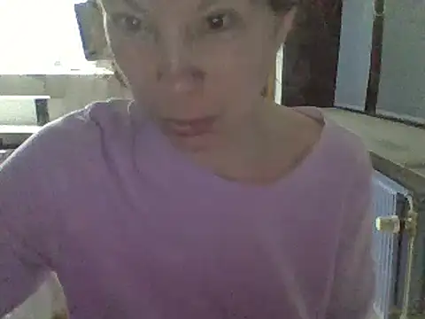 Snapshot of Moi_Lina chatting on March 18, 11:42 pm Moi Lina online show from March 18, 11:42 pm