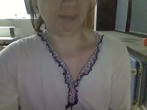 Snapshot of Moi_Lina chatting on September 8, 9:25 pm Moi Lina online show from September 8, 9:25 pm