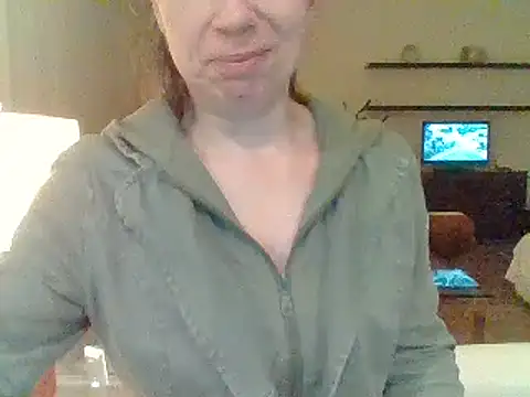 Snapshot of Moi_Lina chatting on June 18, 11:42 pm Moi Lina online show from June 18, 11:42 pm