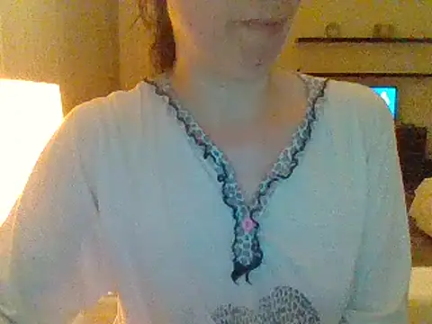 Snapshot of Moi_Lina chatting on June 19, 11:30 pm Moi Lina online show from June 19, 11:30 pm