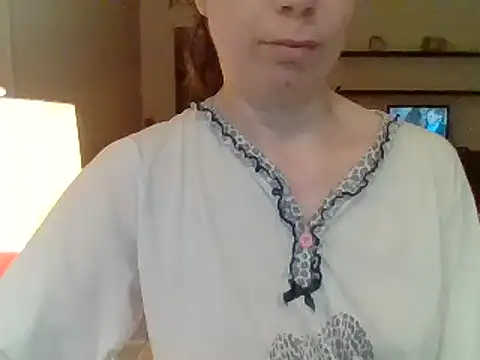 Snapshot of Moi_Lina chatting on June 21, 12:02 am Moi Lina online show from June 21, 12:02 am
