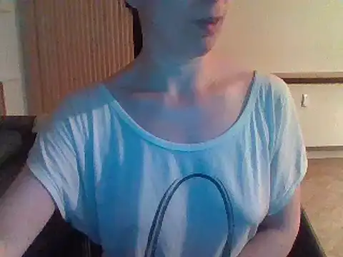 Snapshot of Moi_Lina chatting on July 21, 10:45 pm Moi Lina online show from July 21, 10:45 pm