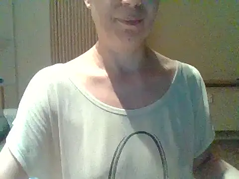Snapshot of Moi_Lina chatting on July 31, 10:53 pm Moi Lina online show from July 31, 10:53 pm