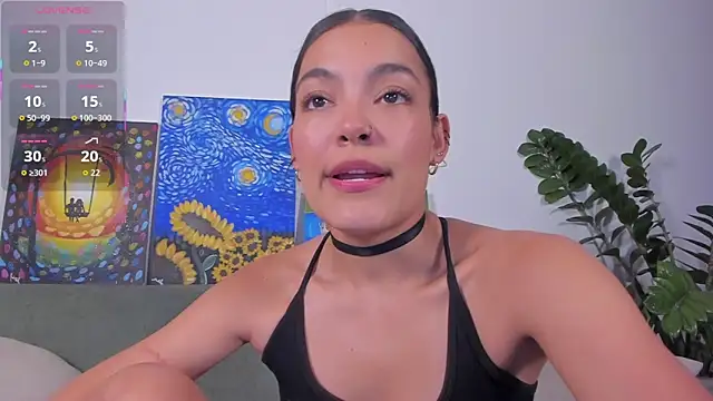 TIFFANYRUSSO online show from February 25, 6:34 am