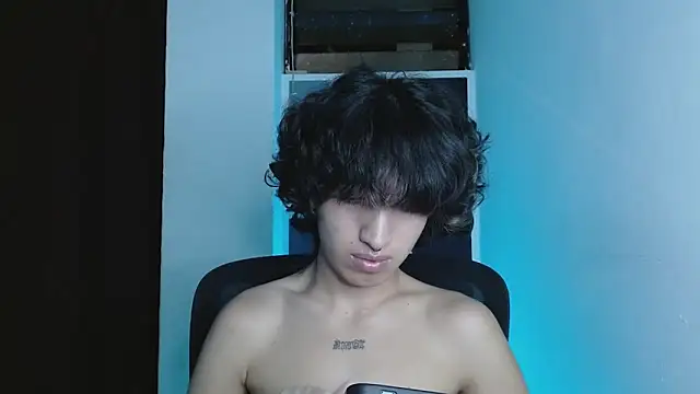 littlextreme online show from May 28, 2:09 am