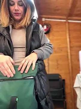 Snapshot of DaisyVibesss chatting on January 5, 12:10 pm DaisyVibesss online show from January 5, 12:10 pm