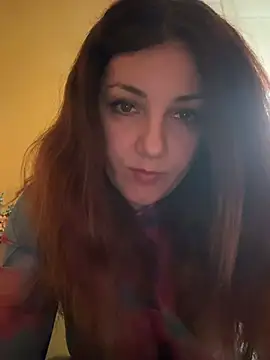 DaisyVibesss online show from January 8, 11:45 am