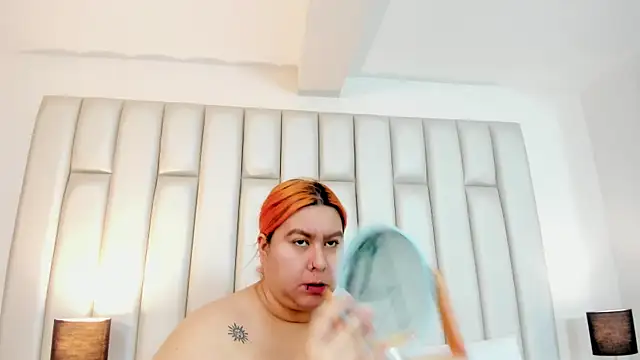 aandreaperez online show from October 8, 12:25 pm