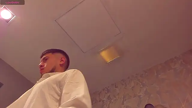 SebastianMaximoff online show from November 6, 7:15 pm