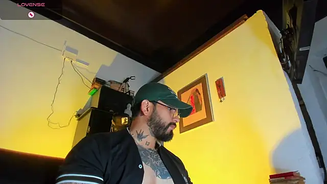 CamiloGray  online show from October 27, 1:59 pm