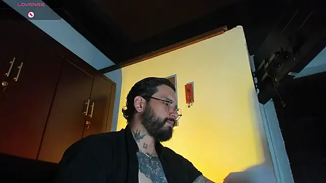 CamiloGray  online show from February 9, 1:37 pm