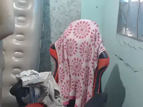 Snapshot of itsmacky4u chatting on November 11, 7:08 am itsmacky4u online show from November 11, 7:08 am