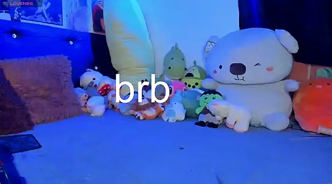 Snapshot of sweetvond_ chatting on February 7, 9:26 am sweetvond online show from February 7, 9:26 am