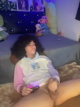 Snapshot of sweetvond_ chatting on March 8, 7:38 am sweetvond online show from March 8, 7:38 am