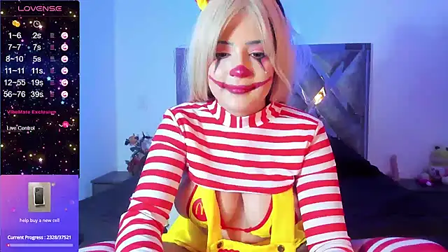 Snapshot of cutesarah_ chatting on December 2, 12:09 am cutesarah online show from December 2, 12:09 am