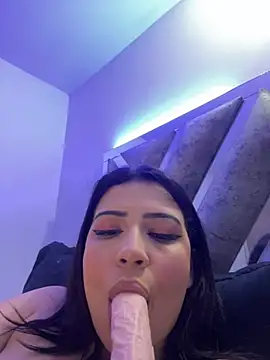 Snapshot of cutesarah_ chatting on February 16, 12:52 am cutesarah online show from February 16, 12:52 am