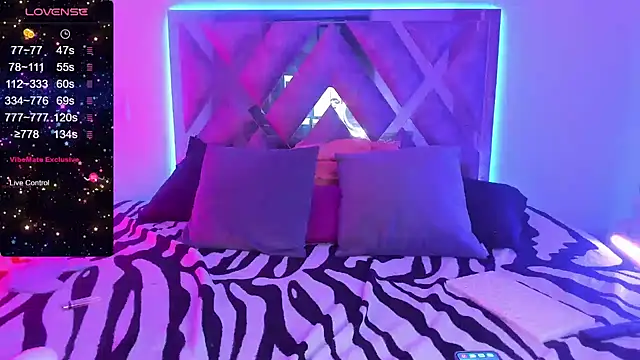 Snapshot of cutesarah_ chatting on March 21, 11:23 pm cutesarah online show from March 21, 11:23 pm