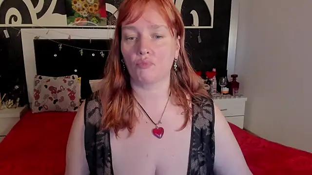 Snapshot of SinFulTitsDD chatting on January 20, 8:18 pm SinFulTitsDD online show from January 20, 8:18 pm