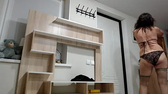 Snapshot of increible_della chatting on June 30, 7:48 pm increible della online show from June 30, 7:48 pm