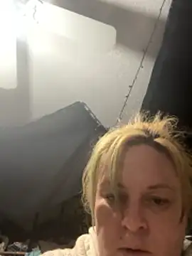 Snapshot of Cataleia21 chatting on May 21, 7:21 pm Cataleia21 online show from May 21, 7:21 pm