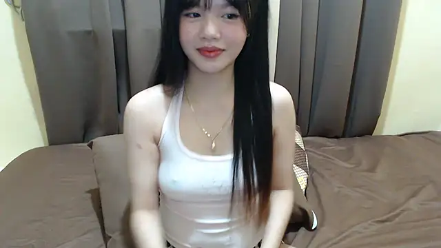 Snapshot of x_brittany_x chatting on July 16, 8:26 pm x brittany x online show from July 16, 8:26 pm