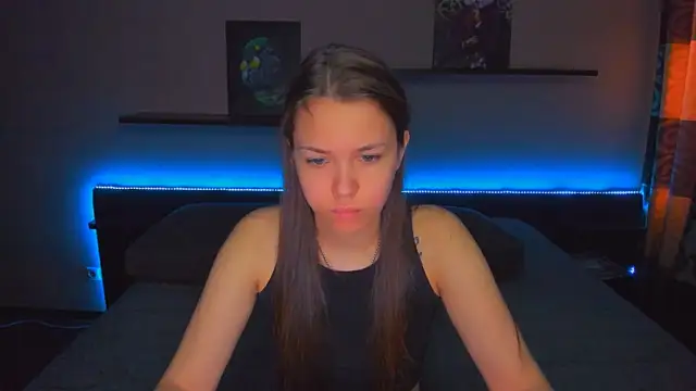 AlexaBarkley online show from April 15, 12:50 am