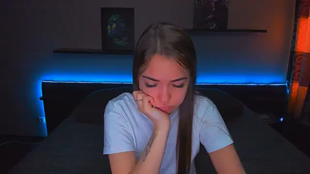 AlexaBarkley online show from April 17, 12:46 am