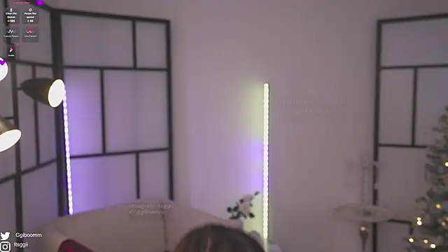 Snapshot of Gigi_ohlala chatting on December 15, 12:07 am Gigi ohlala online show from December 15, 12:07 am