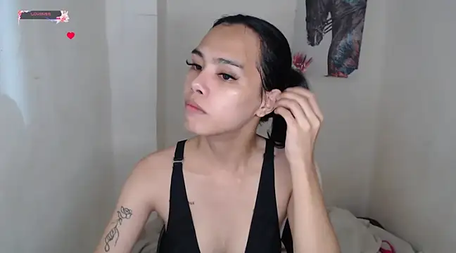 Snapshot of shecutie69 chatting on February 18, 2:49 pm shecutie69 online show from February 18, 2:49 pm