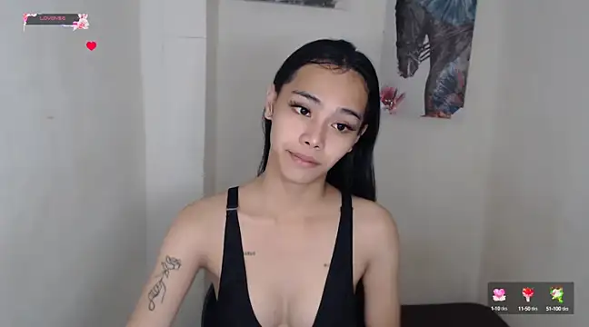 Snapshot of shecutie69 chatting on February 18, 10:36 pm shecutie69 online show from February 18, 10:36 pm