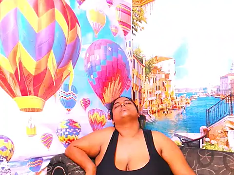 Snapshot of Indianfairy99 chatting on December 9, 12:19 pm Indianfairy99 online show from December 9, 12:19 pm