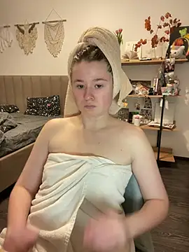 sweetest pie online show from March 9, 4:44 pm