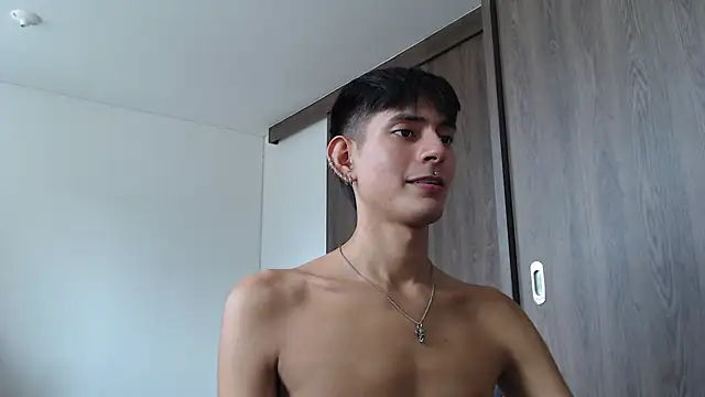 Snapshot of imdavo23 chatting on December 1, 4:29 pm imdavo23 online show from December 1, 4:29 pm