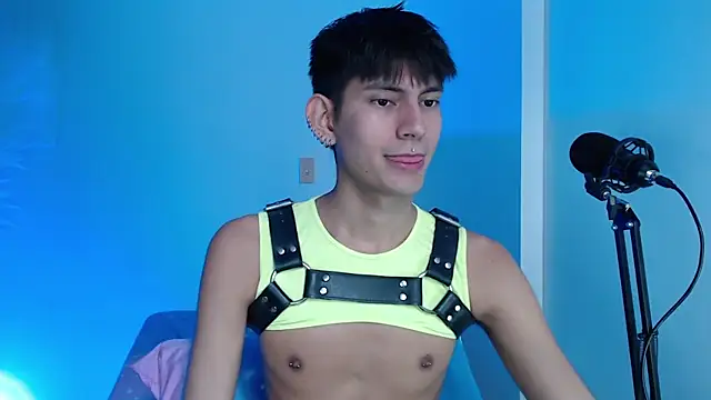 Snapshot of imdavo23 chatting on December 14, 3:58 pm imdavo23 online show from December 14, 3:58 pm