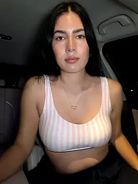 Snapshot of clairewntr chatting on January 16, 9:52 pm clairewntr online show from January 16, 9:52 pm