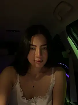 Snapshot of clairewntr chatting on February 2, 9:02 pm clairewntr online show from February 2, 9:02 pm