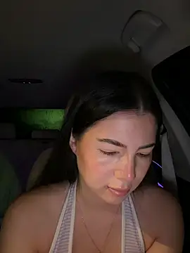 Snapshot of clairewntr chatting on February 5, 8:24 pm clairewntr online show from February 5, 8:24 pm