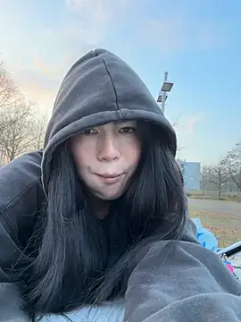 Snapshot of clairewntr chatting on February 7, 4:11 pm clairewntr online show from February 7, 4:11 pm