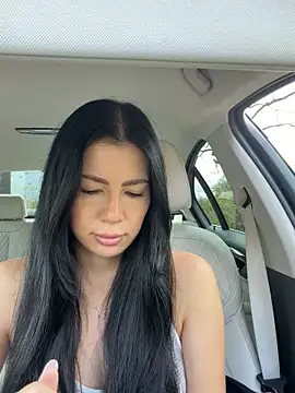 clairewntr online show from April 4, 12:02 pm